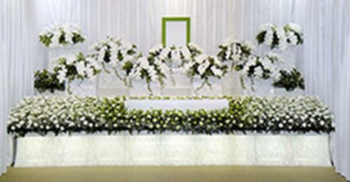 菊・洋花混合祭壇1